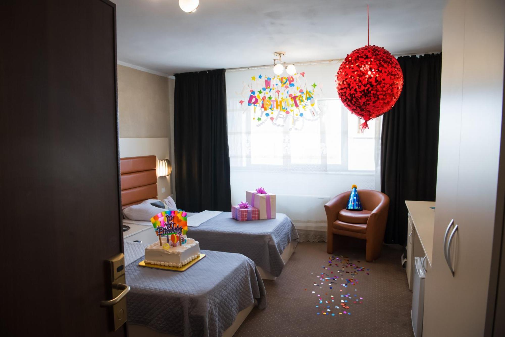 Mbi Travel Inn Craiova Bagian luar foto
