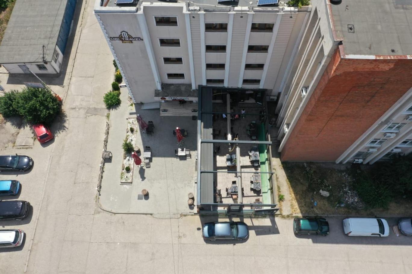 Mbi Travel Inn Craiova Bagian luar foto